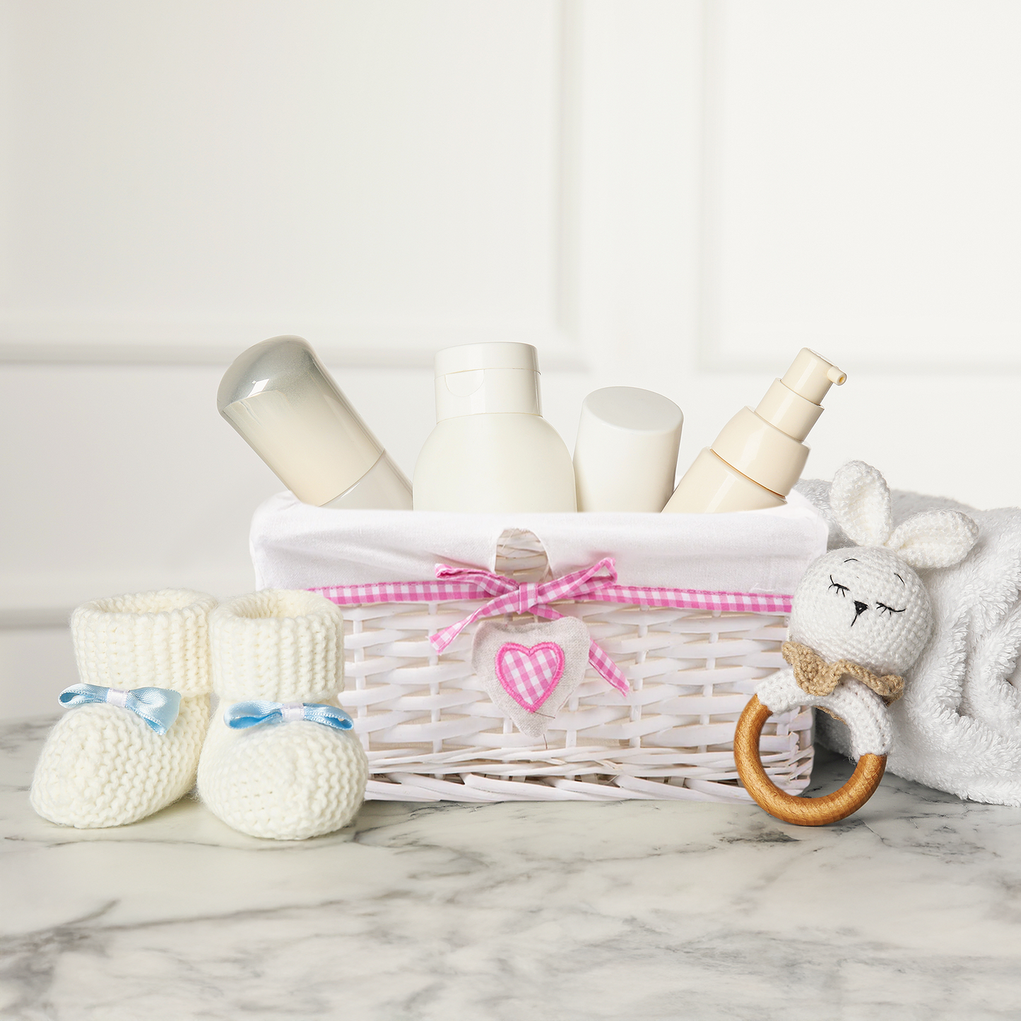 White Wicker Storage Basket with Lining - 3 Sizes