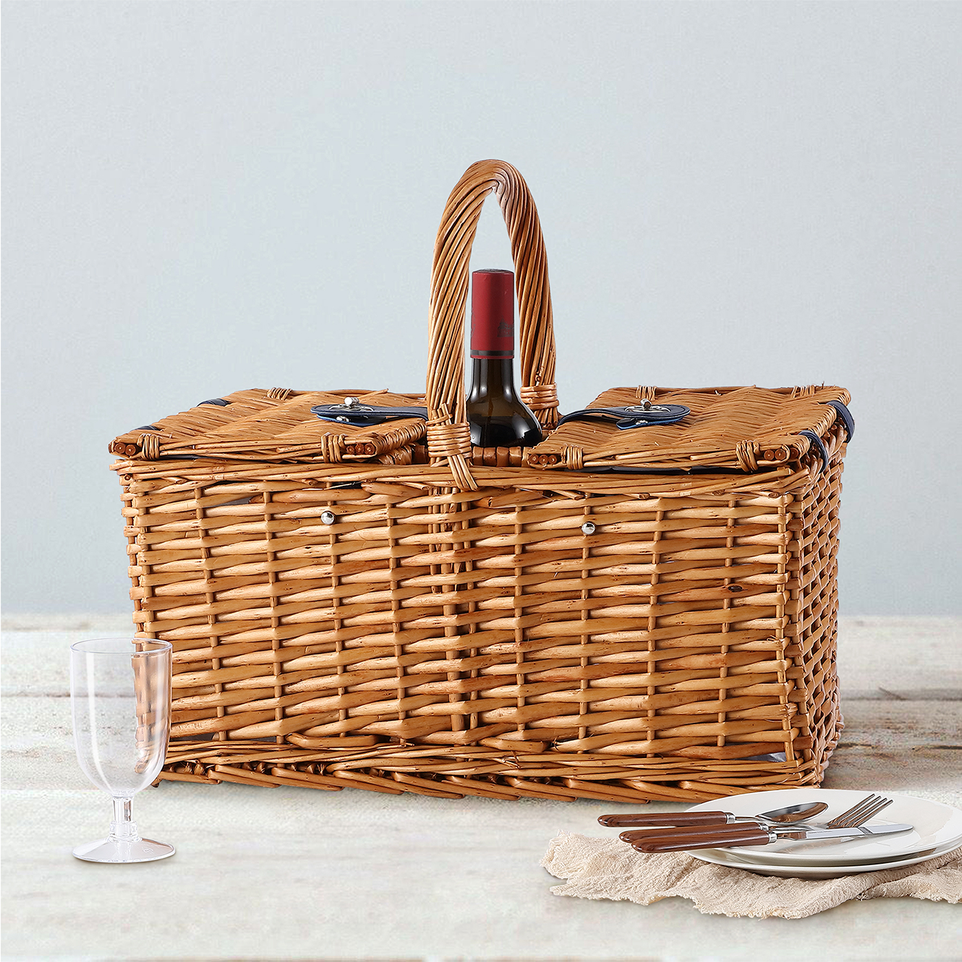 4 Person Double Lidded Wicker Picnic Hamper