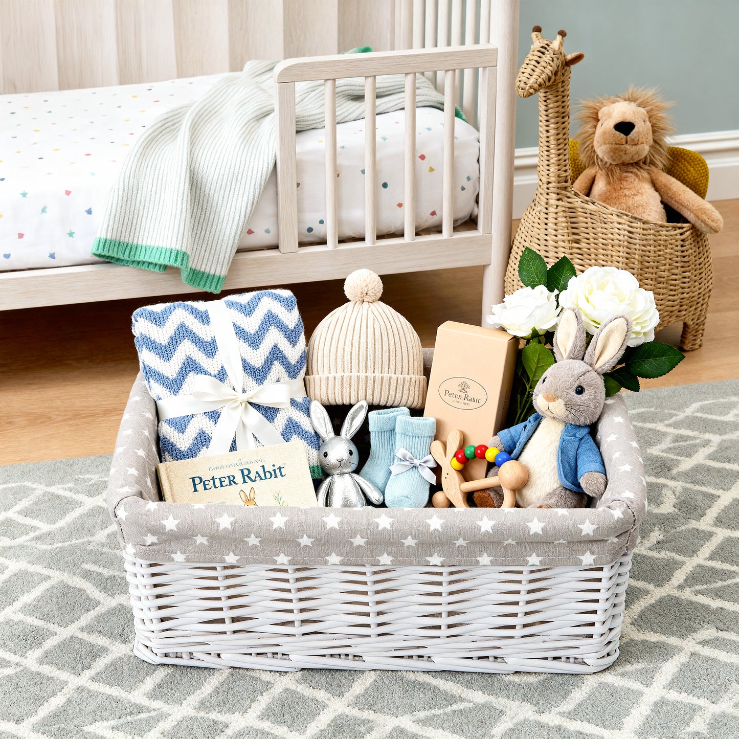 White Wicker Storage Basket with Star Pattern Lining - 3 Sizes