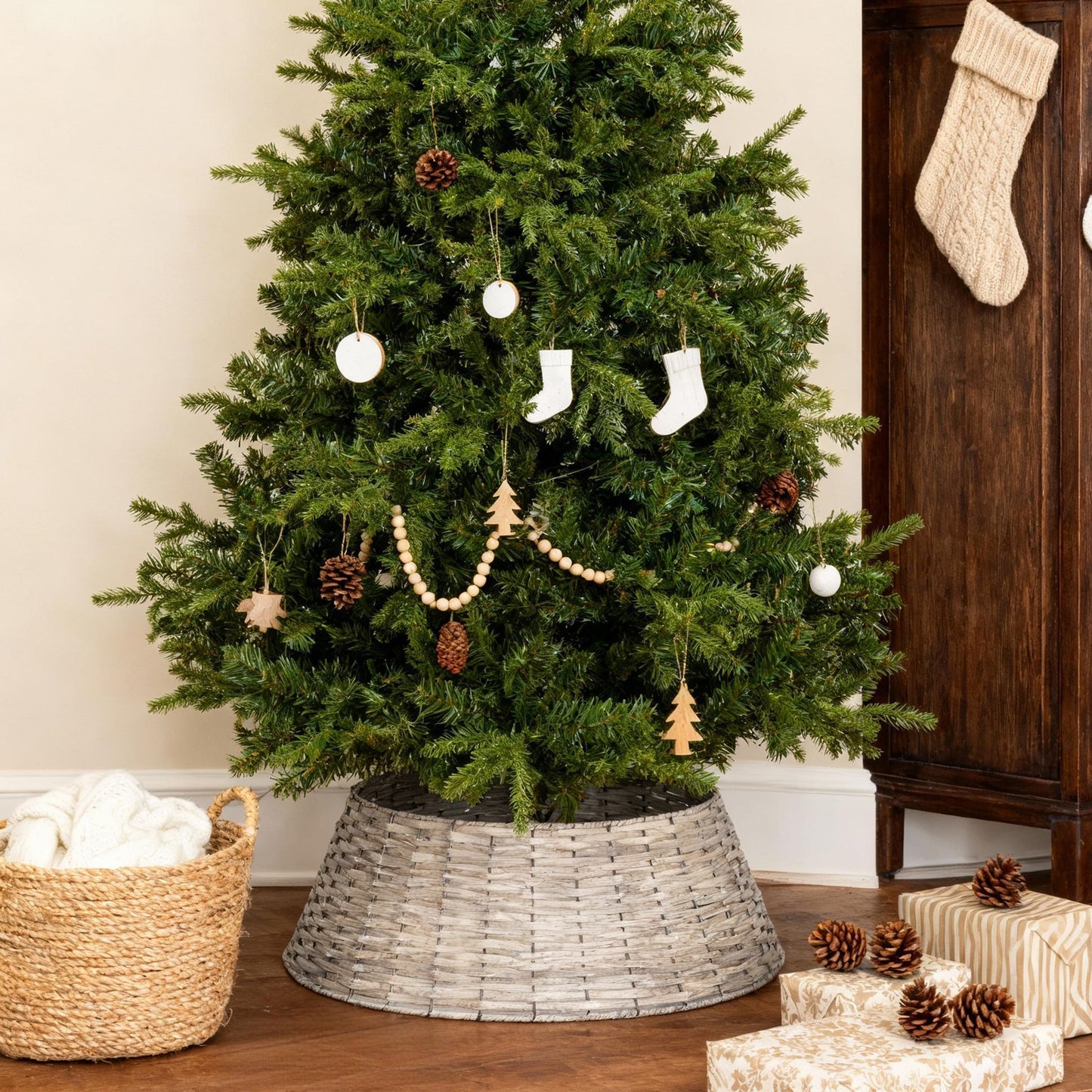 2-Panel Natural Wash Detachable Wicker Christmas Tree Skirt