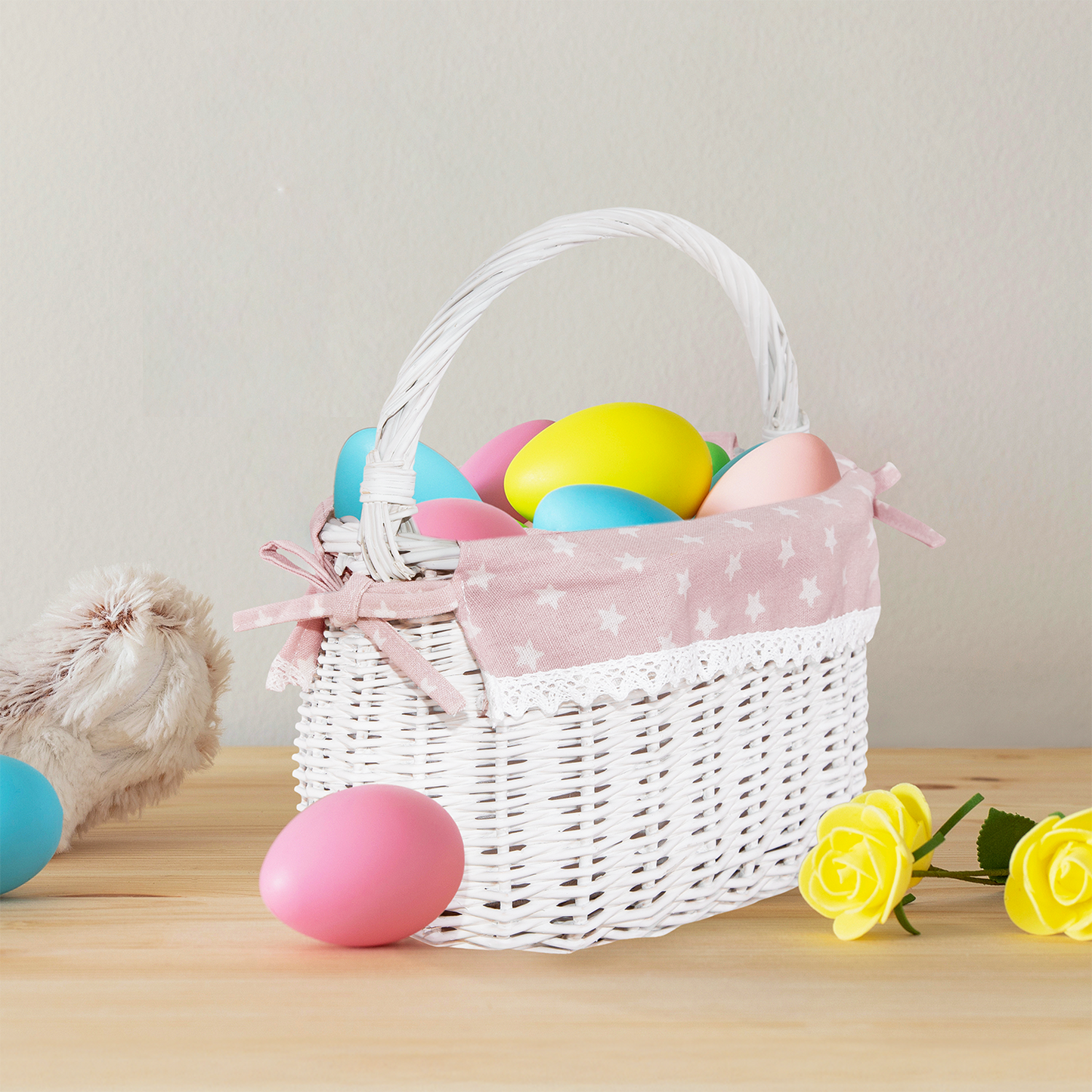 White Coracle Wicker Shopper Basket with Pink Lace Lining
