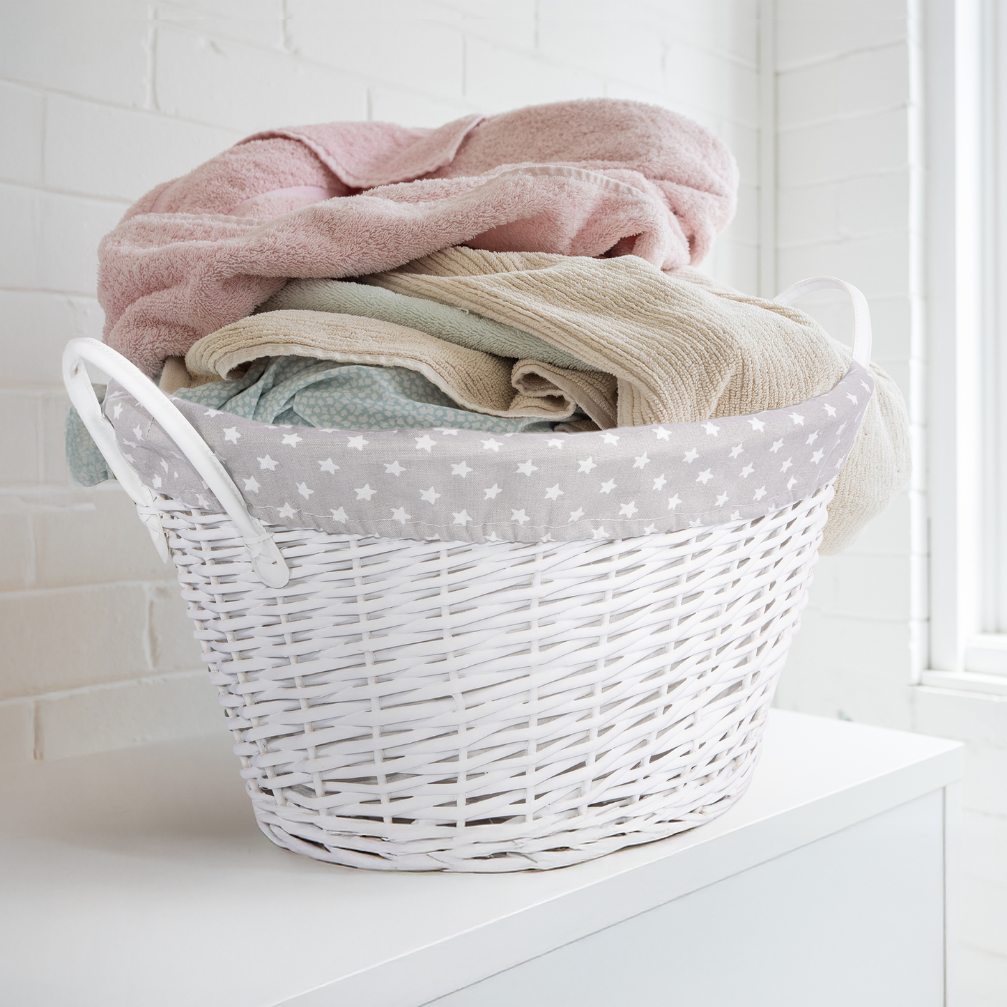 Grey Oval Wicker Storage Wash Basket with Lining - Grey / White
